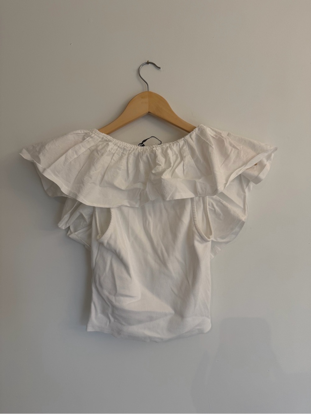 Zara White Ruffle Cutout Ribbed Top – Size Medium - Picture 4 of 4